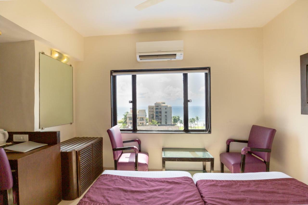 Sukh Hotel Мумбаи Экстерьер фото
