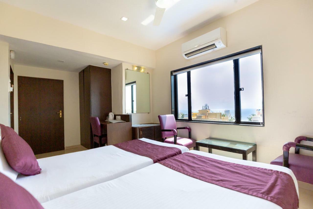 Sukh Hotel Мумбаи Экстерьер фото